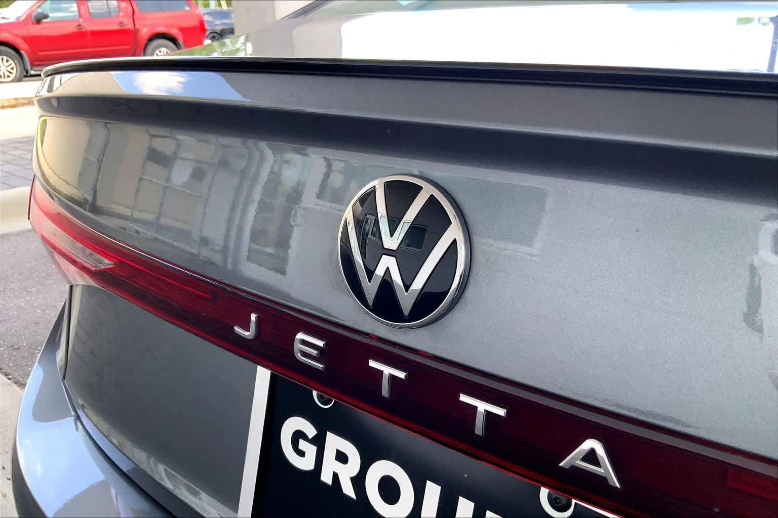 Used 2026 Volkswagen Jetta Sport FWD image 31