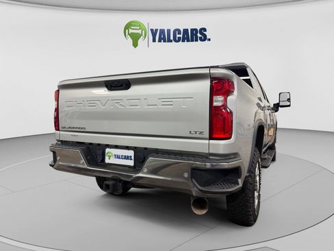 Used 2022 Chevrolet Silverado 3500 LTZ w/ LTZ Convenience Package AWD/4WD image 10