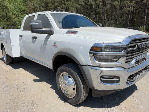 New 2026 RAM 5500 Tradesman w/ Chrome Appearance Group image 5