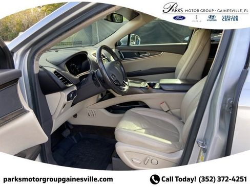 Used 2017 Lincoln MKX Reserve image 10