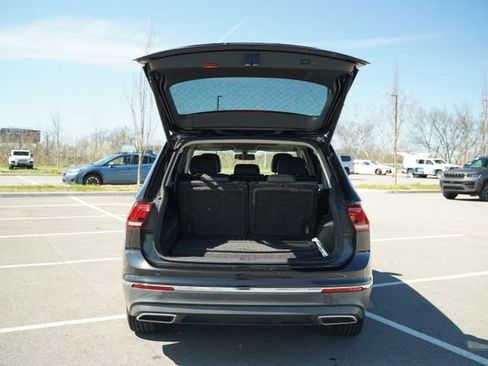 Used 2018 Volkswagen Tiguan SEL image 17