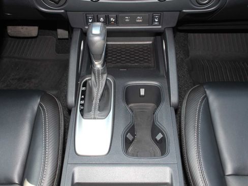Used 2023 Nissan Frontier SV w/ SV Premium Package AWD/4WD image 33