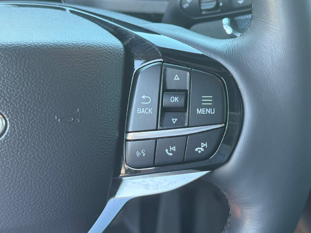 Used 2025 Ford Explorer Platinum RWD image 28