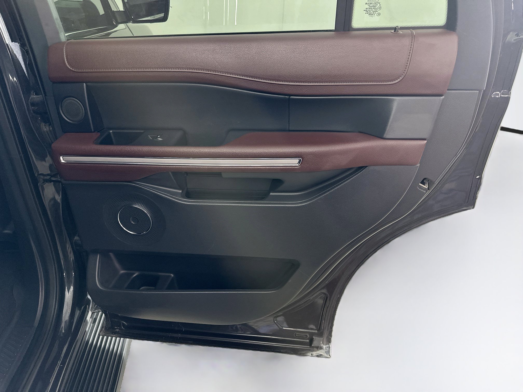Used 2024 Ford Expedition Limited RWD image 34