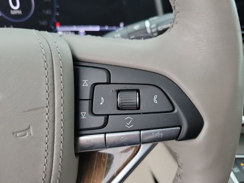 Certified 2022 Cadillac Escalade Premium Luxury Platinum image 29