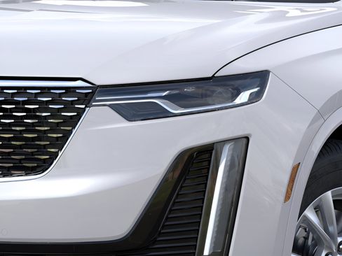 New 2025 Cadillac XT6 Luxury image 10
