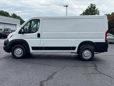 Used 2025 RAM ProMaster 2500 w/ U-Haul Equipment Group FWD image 6