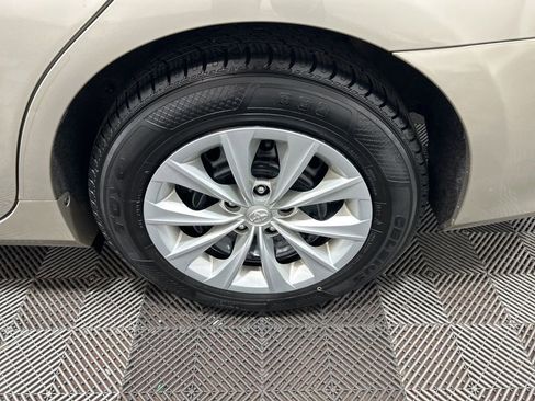 Used 2016 Toyota Camry LE image 30
