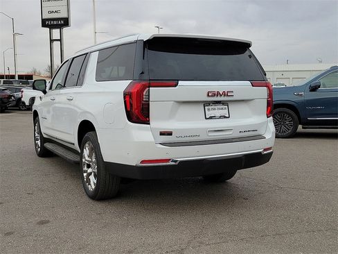 New 2026 GMC Yukon XL Elevation w/ LPO, Floor Liner Package image 8