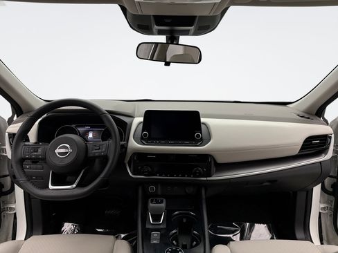 Used 2023 Nissan Rogue SV w/ SV Premium Package image 14