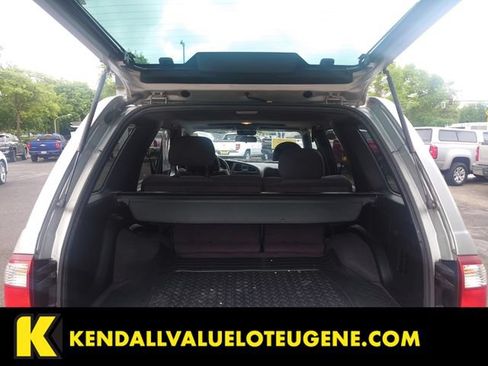 Used 2002 Nissan Pathfinder SE AWD/4WD image 16