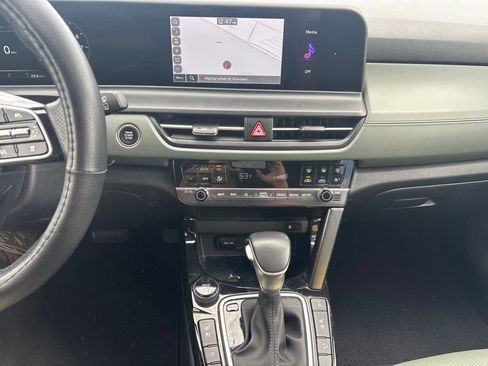 Certified 2024 Kia Seltos SX w/ SX Sunroof Package AWD/4WD image 10