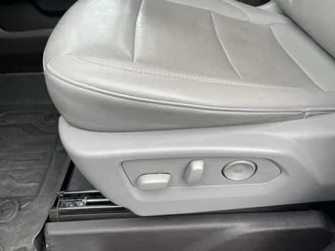 Used 2023 GMC Sierra 1500 SLT w/ SLT Premium Package image 11