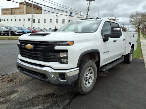 Certified 2024 Chevrolet Silverado 3500 W/T w/ WT Convenience Package image 8