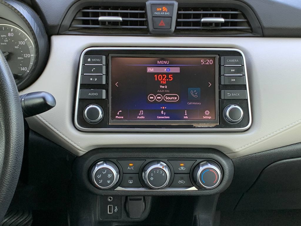 Used 2022 Nissan Versa SV FWD image 18
