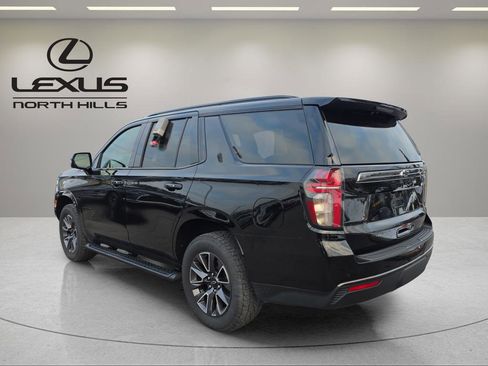 Used 2021 Chevrolet Tahoe Z71 w/ Z71 Signature Package image 3