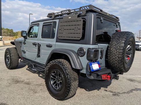 Used 2025 Jeep Wrangler Willys image 16