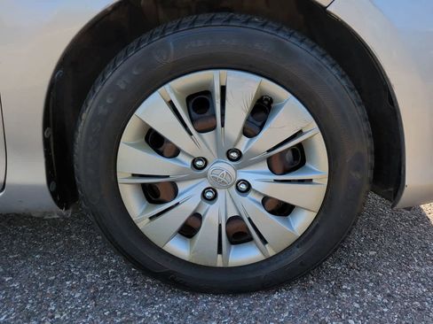 Used 2013 Toyota Yaris LE image 11