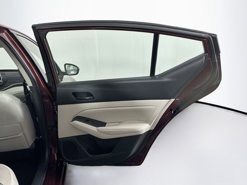 Used 2025 Nissan Altima 2.5 SV FWD image 27