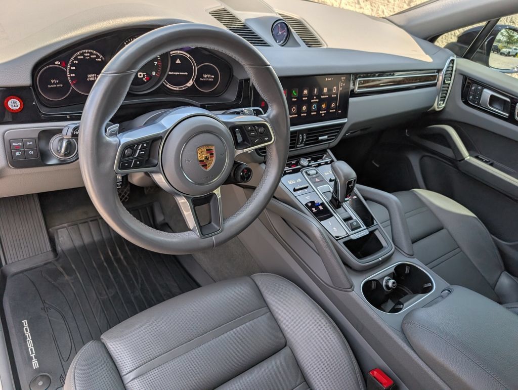 Certified 2022 Porsche Cayenne Coupe AWD/4WD image 4