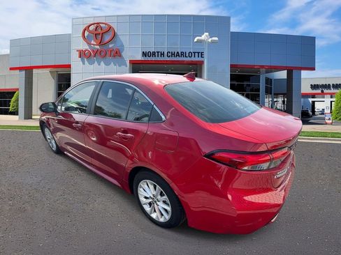 Used 2021 Toyota Corolla XLE image 6