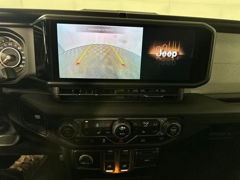 Used 2024 Jeep Wrangler Sport S image 22