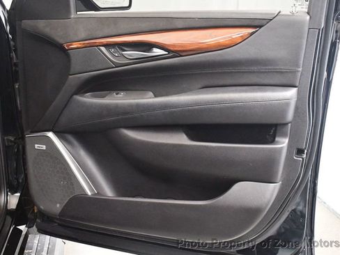 Used 2015 Cadillac Escalade Premium image 14
