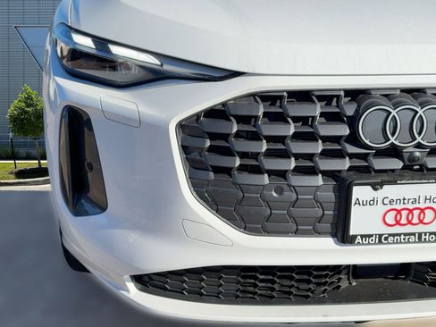 New 2025 Audi Q5 Premium w/ 19" Wheel Package image 11