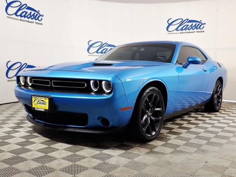 Used 2023 Dodge Challenger SXT w/ Blacktop Package RWD image 5