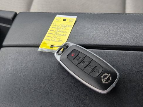 Used 2025 Nissan Rogue SV FWD image 15