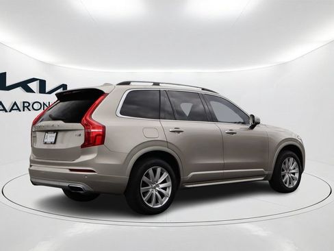 Used 2016 Volvo XC90 T6 Momentum w/ Momentum Plus Package AWD/4WD image 4
