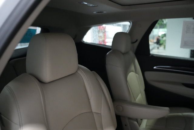Used 2021 Buick Enclave Premium w/ Sun and Sites Package AWD/4WD image 21
