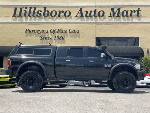 Used 2018 RAM 3500 Laramie w/ Convenience Group AWD/4WD image 7