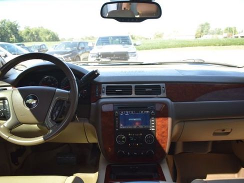 Used 2009 Chevrolet Tahoe LTZ AWD/4WD image 34