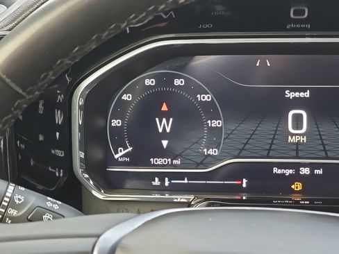 Used 2025 GMC Sierra 3500 SLT w/ X31 Off-Road Package image 12