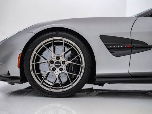 Used 2026 Aston Martin Vanquish Convertible RWD image 17