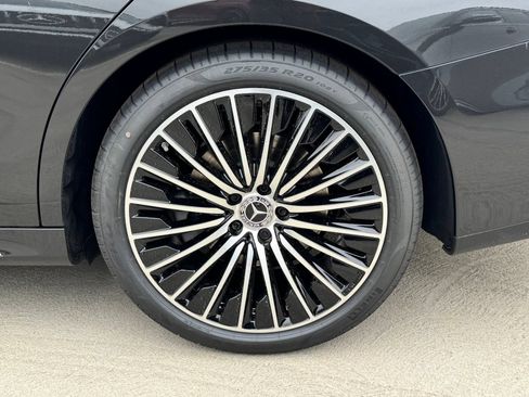 Used 2025 Mercedes-Benz E 350 Sedan image 15
