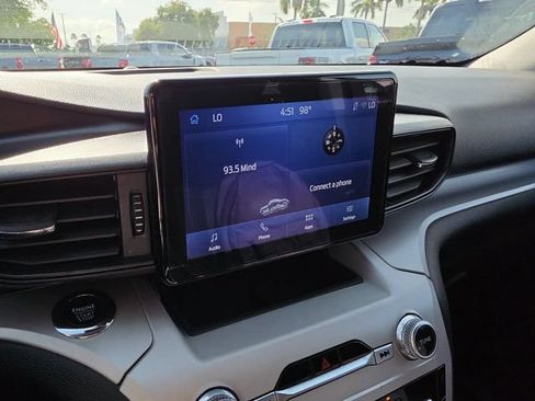 Certified 2023 Ford Explorer XLT RWD image 20