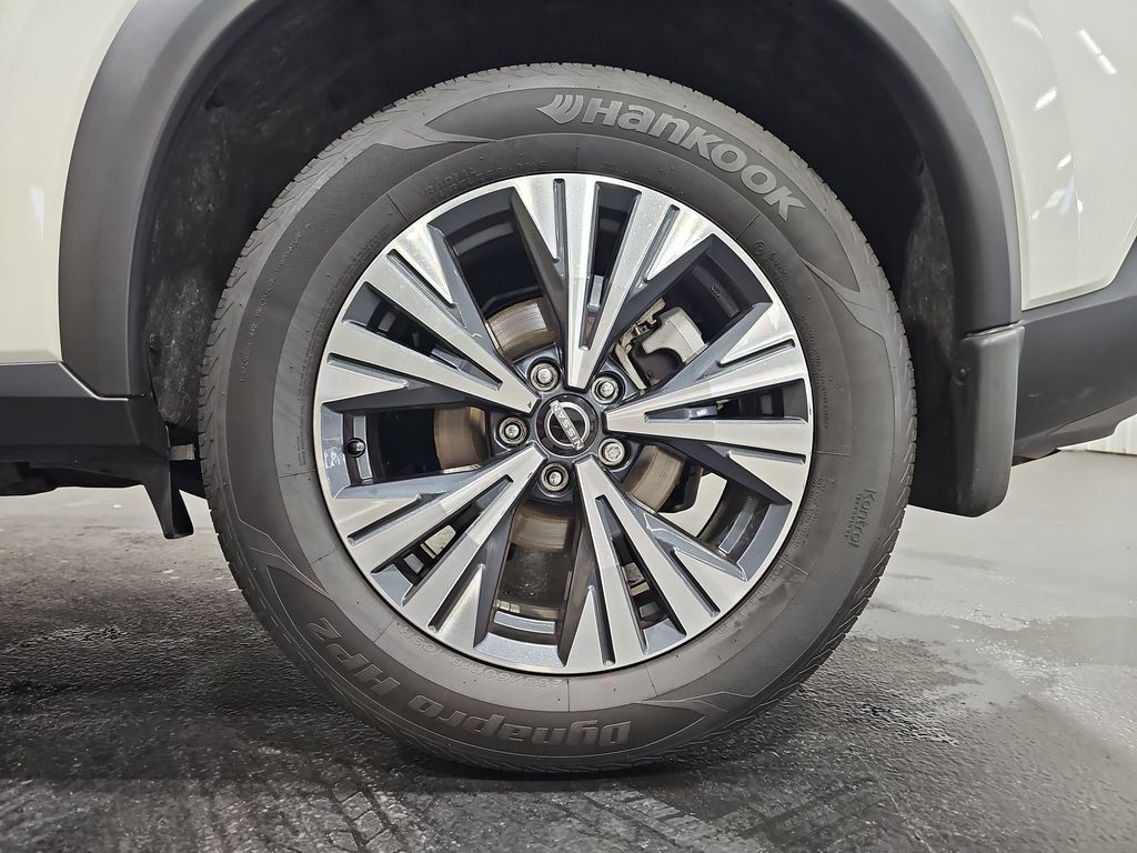 Certified 2023 Nissan Rogue SV w/ SV Premium B Package AWD/4WD image 34