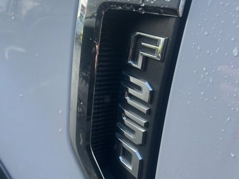 Used 2020 Ford F250 Lariat w/ Lariat Ultimate Package image 7