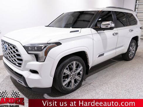 Used 2024 Toyota Sequoia Capstone AWD/4WD image 2