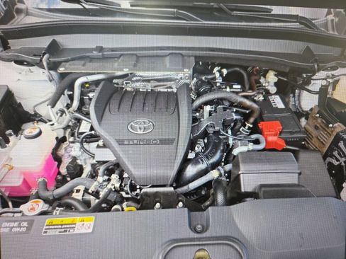 Used 2025 Toyota Grand Highlander AWD image 18