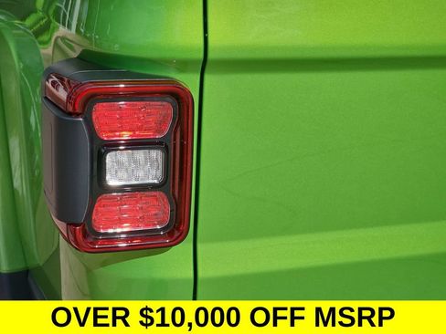 New 2025 Jeep Gladiator Mojave w/ Convenience Group AWD/4WD image 39
