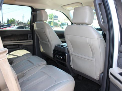 Used 2018 Ford Expedition Limited AWD/4WD image 15