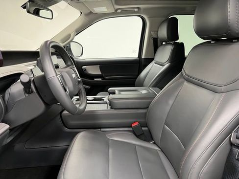 Used 2025 Ford Expedition Active AWD/4WD image 20