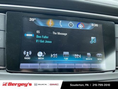 Used 2018 Buick Enclave Essence image 40