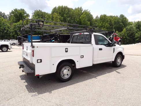 Used 2020 Ford F250 XL w/ Power Equipment Group RWD image 8