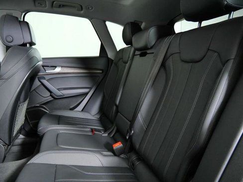 Used 2024 Audi Q5 e Premium Plus w/ Premium Plus Package image 15