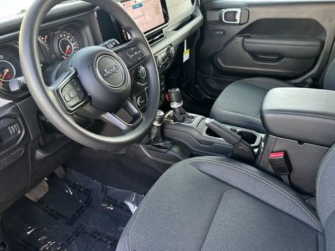 New 2026 Jeep Gladiator Sport AWD/4WD image 9