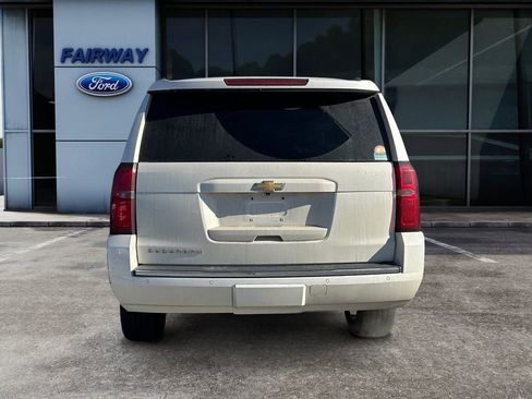 Used 2015 Chevrolet Suburban LTZ image 5